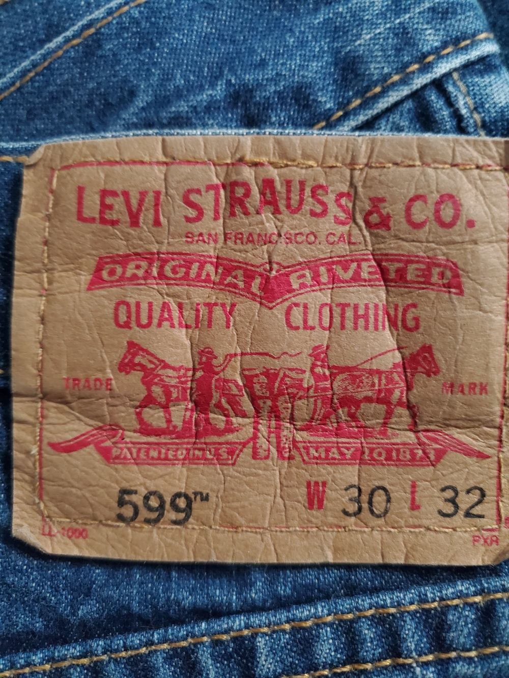 Levi's Blue Denim 599™ Relaxed Jeans. Giant Fit 30x32
